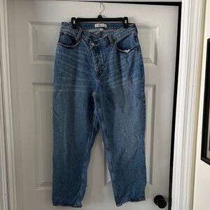 Abercrombie & Fitch Vintage-Style Straight Leg Denim Jeans in Medium Blue